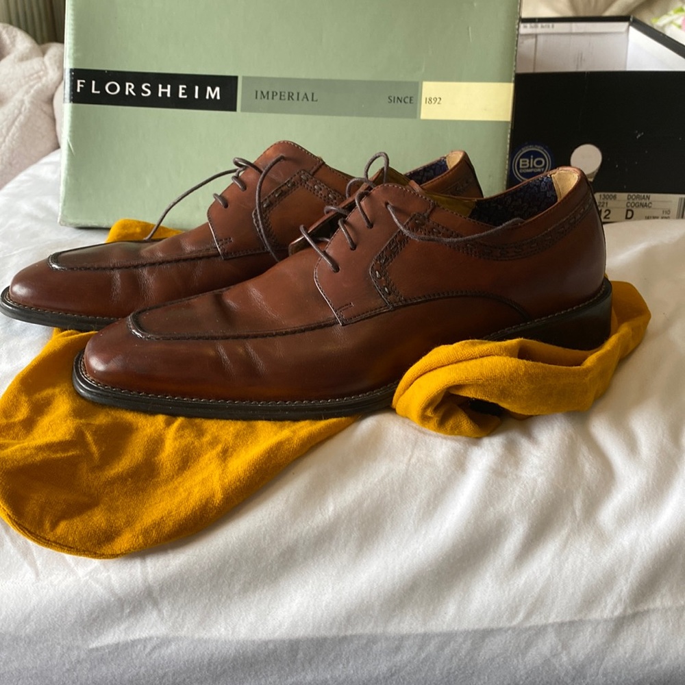 Previously worn Florsheim imperial Dorian cognac 12D